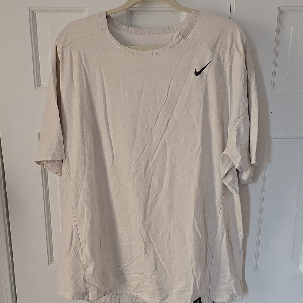 Nike Men's Short Sleeve Tee in Cream